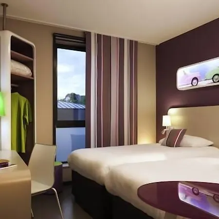 Hotel Ibis Styles Centre 4*