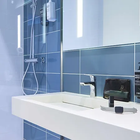 Ibis Styles Centre Hotel 4*