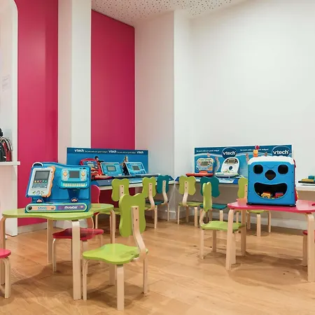מלון Ibis Styles Centre 4*