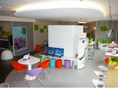 Ibis Styles Centre Hotel 4*