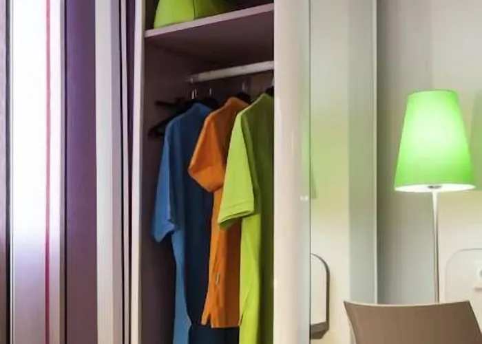 Ibis Styles Centre Hotel 4*