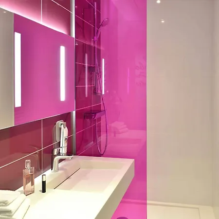 Ibis Styles Centre 4* 몽뗄리마