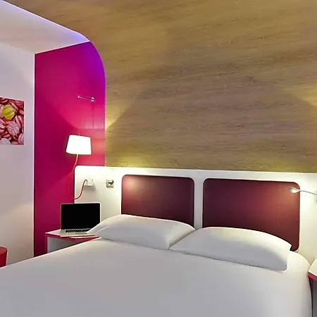 Ibis Styles Centre Hotel 4*