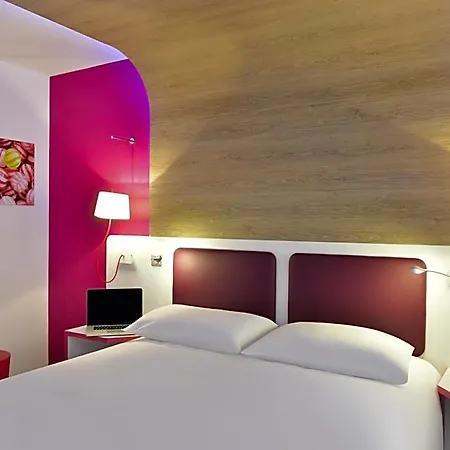 Ibis Styles Centre فندق 4*