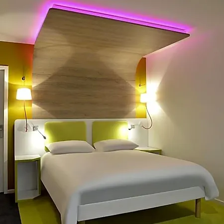 Ibis Styles Centre فندق