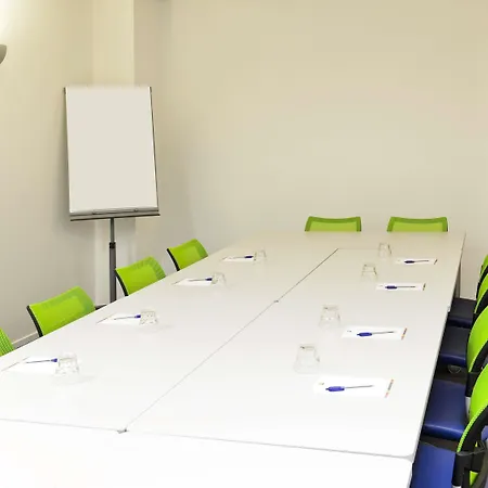 Ibis Styles Centre 4*