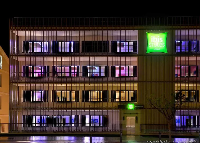 Ibis Styles Centre Hotel 4*
